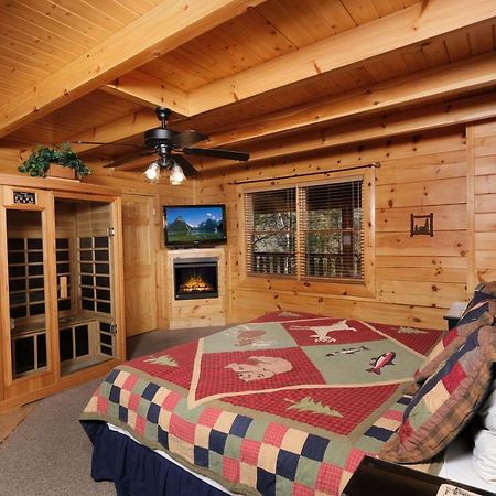 A Bear Creek Crib Pigeon Forge Exterior photo
