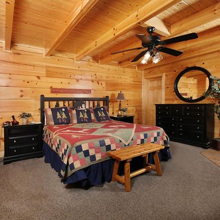 A Bear Creek Crib Pigeon Forge Exterior photo