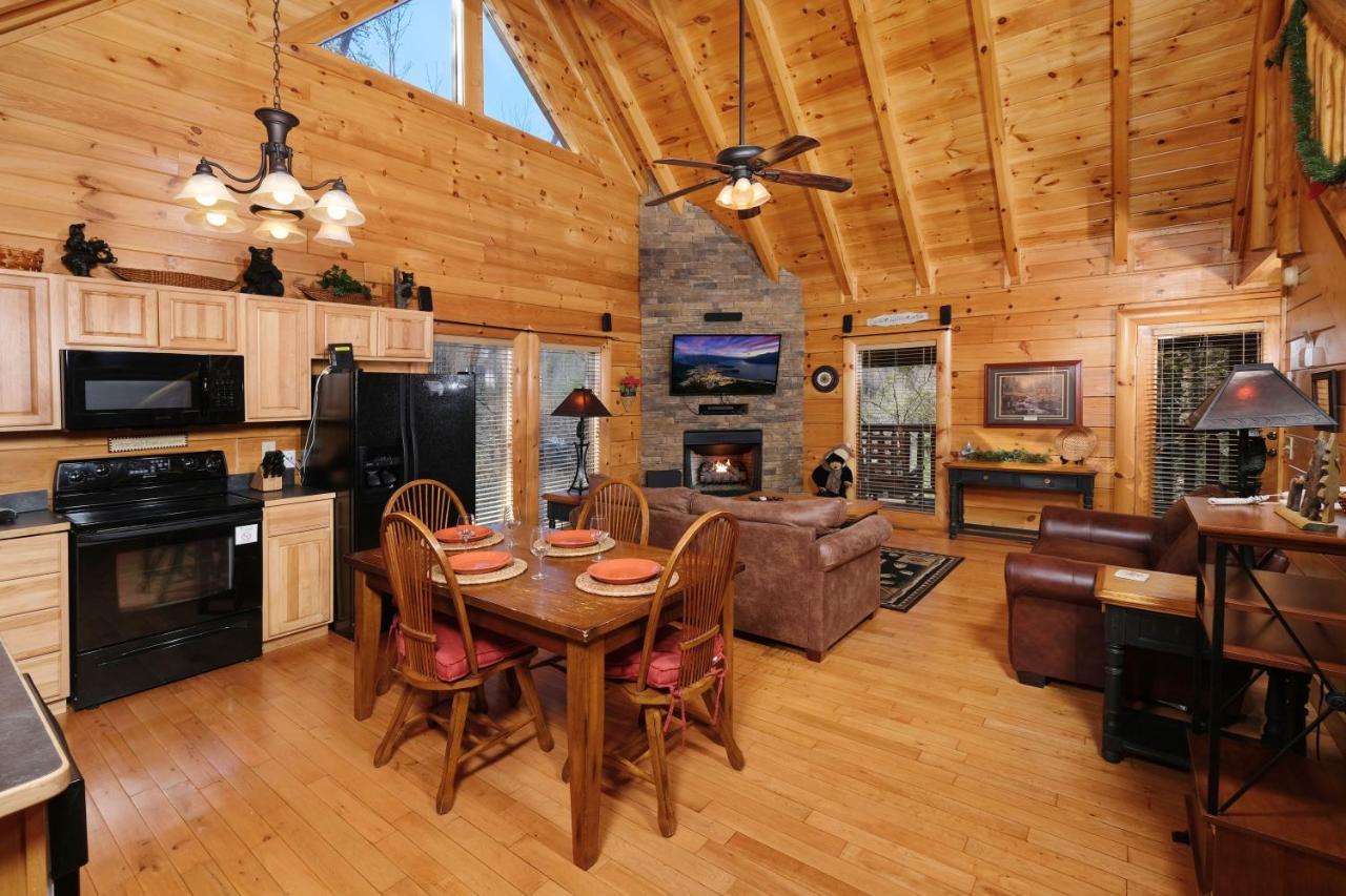 A Bear Creek Crib Pigeon Forge Exterior photo