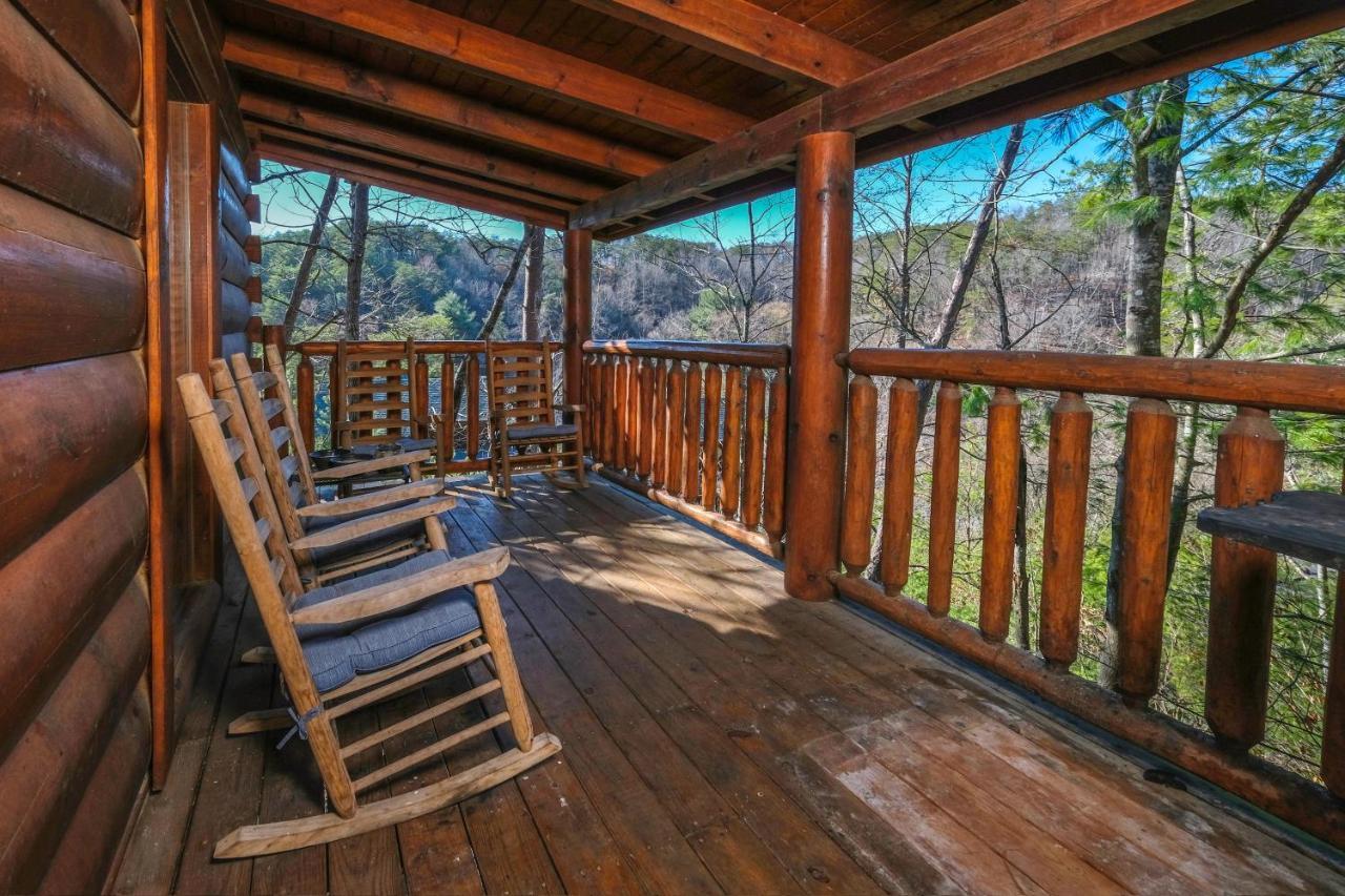 A Bear Creek Crib Pigeon Forge Exterior photo